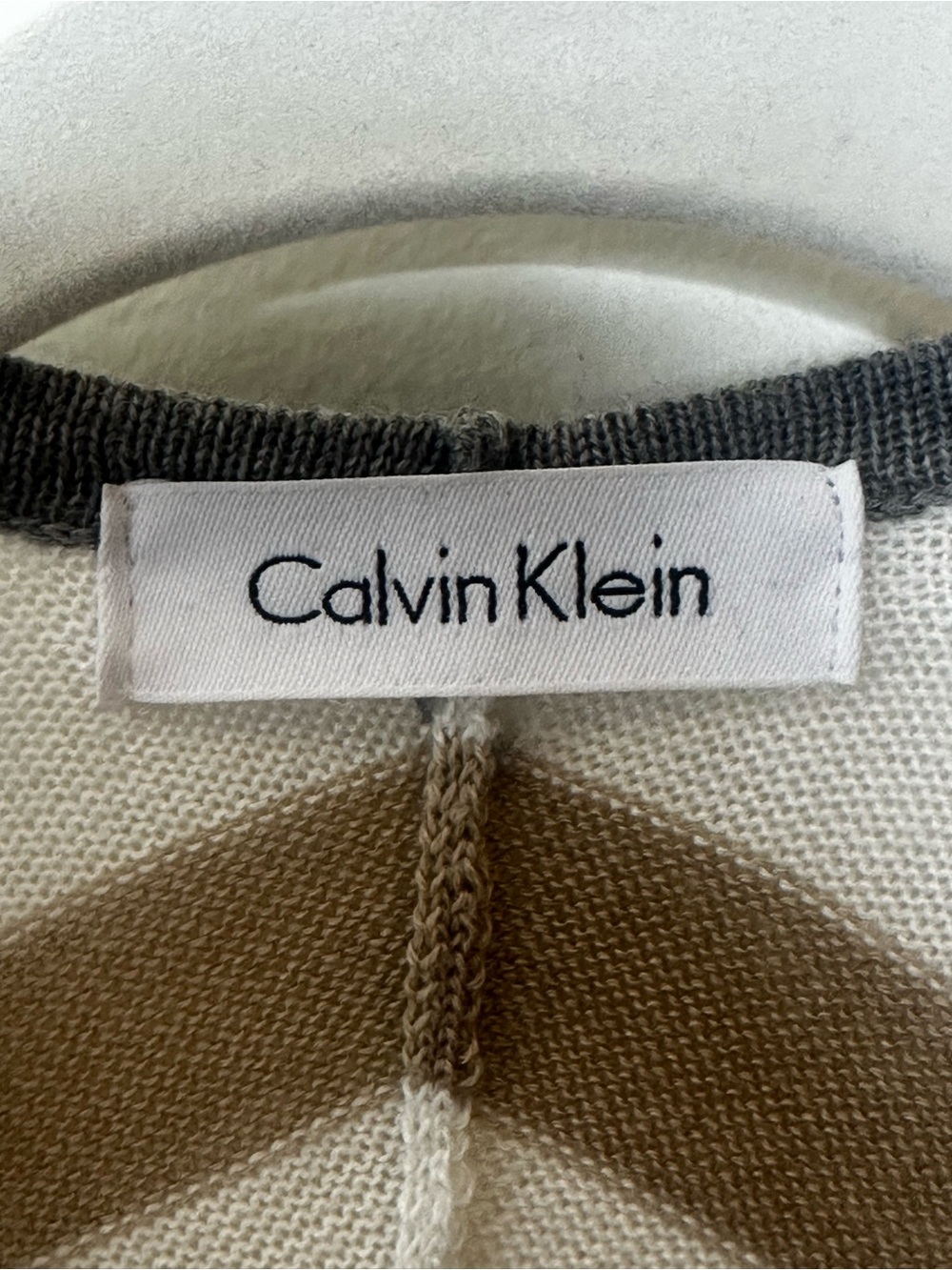 Calvin Klein Lightweight Geometric Sweater Wrap - Picture 4 of 5